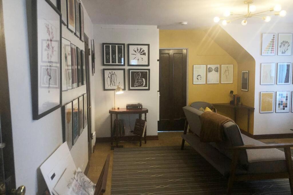 Gallery Loft Of #1 Host In Il * Oak Park